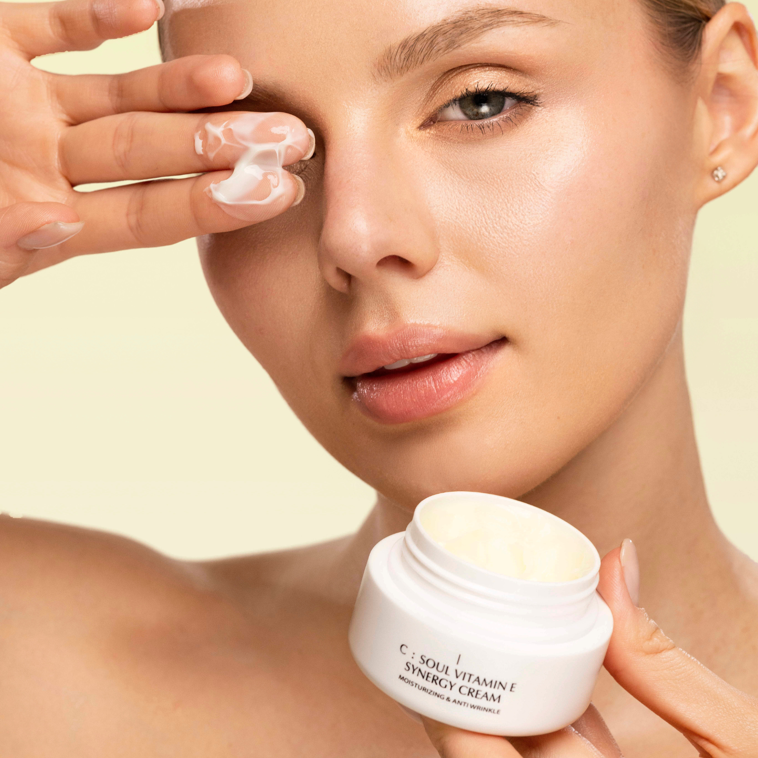 Crema sinergica alla vitamina E Crema viso nutriente antirughe C:Soul